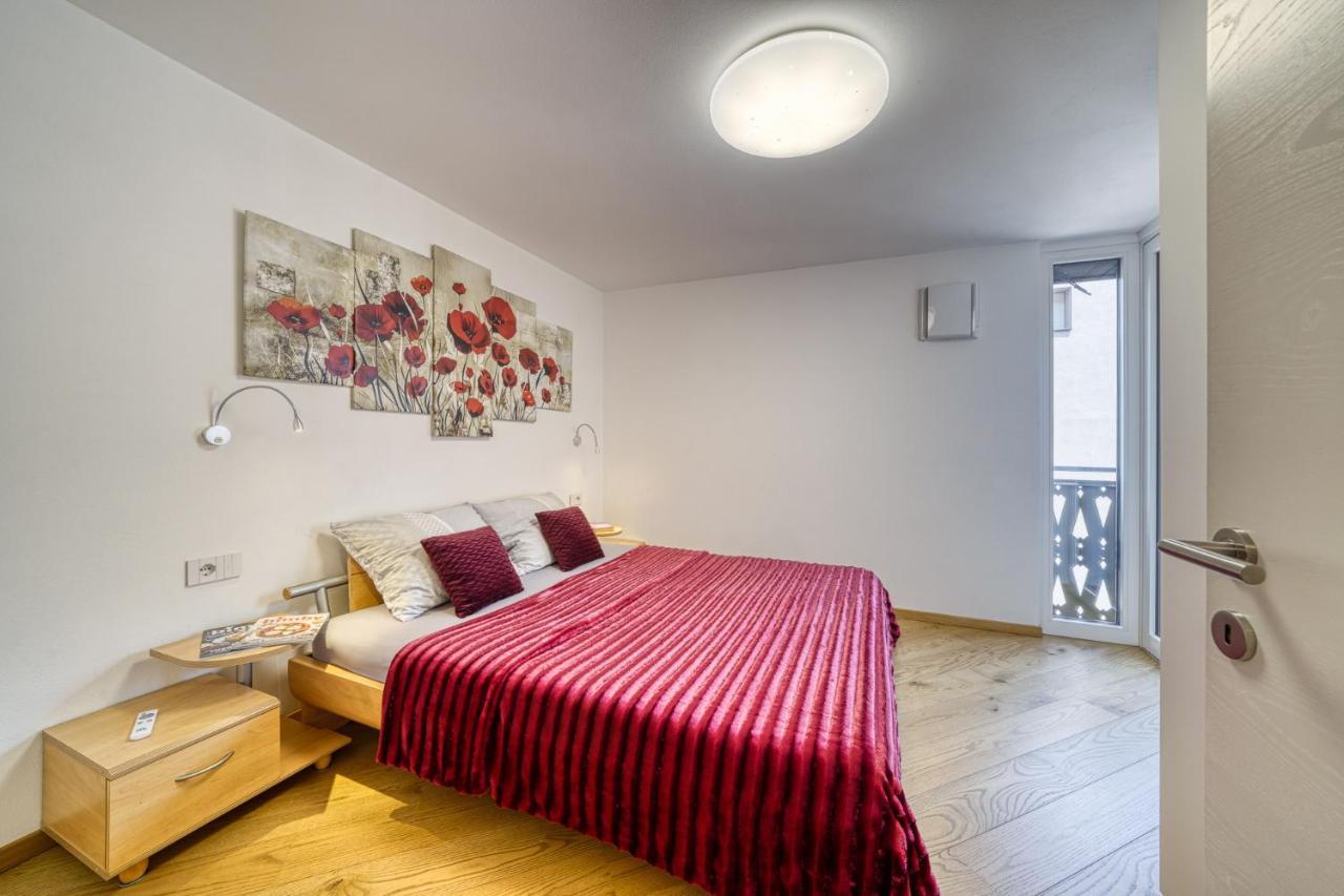 Ferienwohnung Im Zentrum Натурно Экстерьер фото